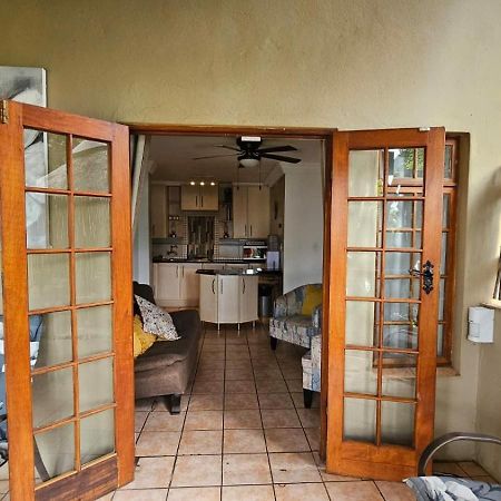 Pont De Fleur Apartment Hartbeespoort Exterior photo